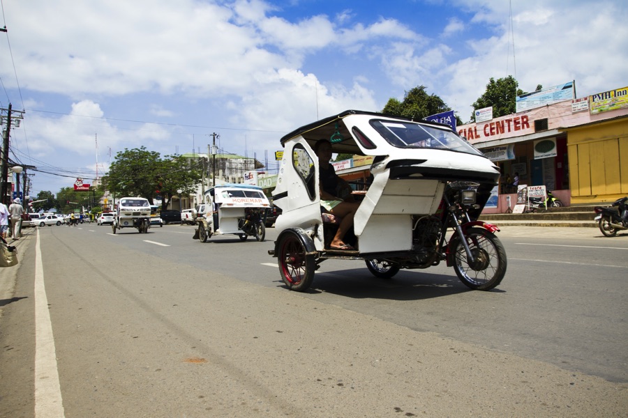 フィリピン 交通　トライシクル
