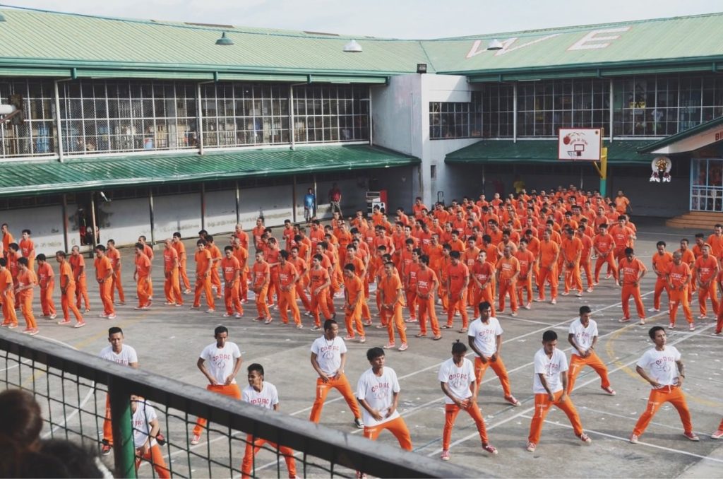 フィリピン　囚人ダンス